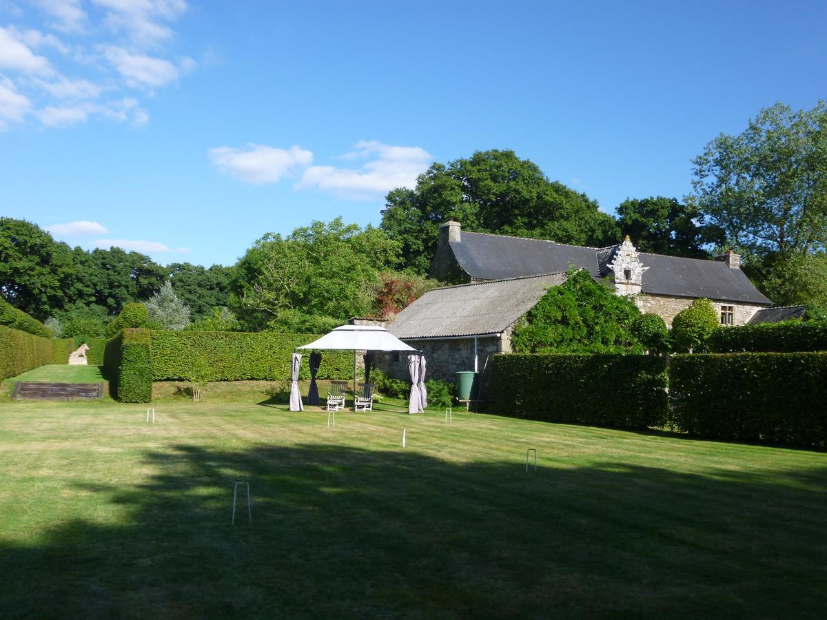 Hôtel Manoir De Kerledan à Carhaix-Plouguer Extérieur photo